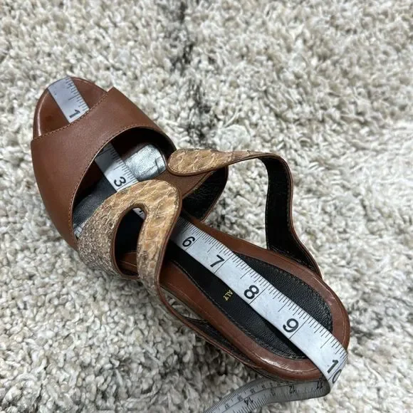 Fendi Embossed Brown Leather Slide Platform Heel Sandal Size 38 - Picture 11 of 11